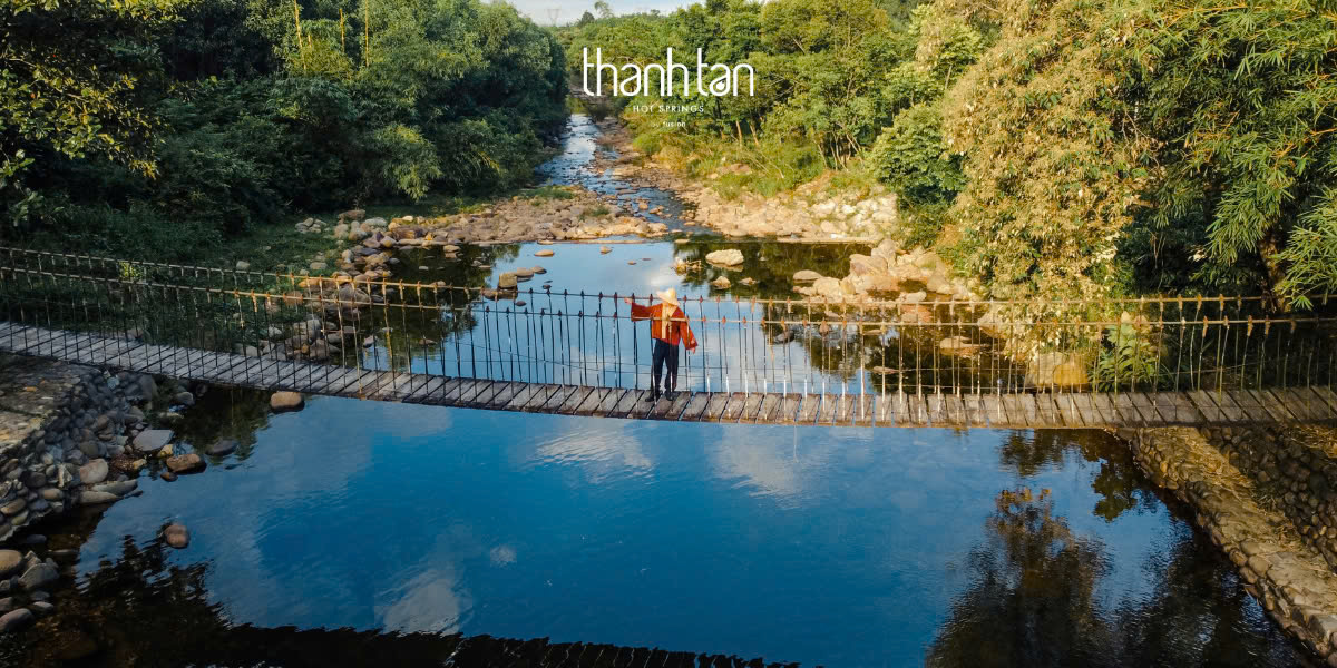 KDL Suối Khoáng Nóng Alba Thanh Tân Huế – điểm du lịch nghỉ dưỡng nổi tiếng với suối khoáng nóng, trò chơi Zipline và không gian xanh thư giãn.