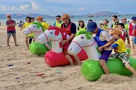 "Cưỡi ngựa xem hoa"