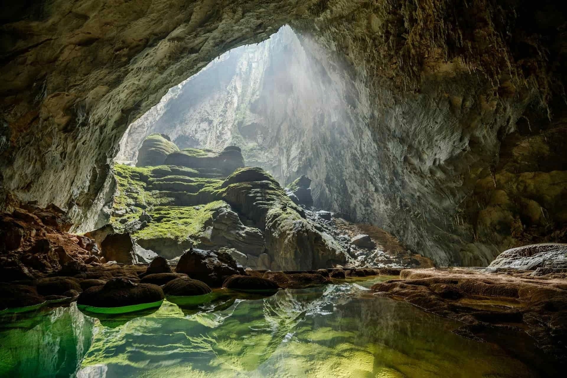 PHONG NHA 
