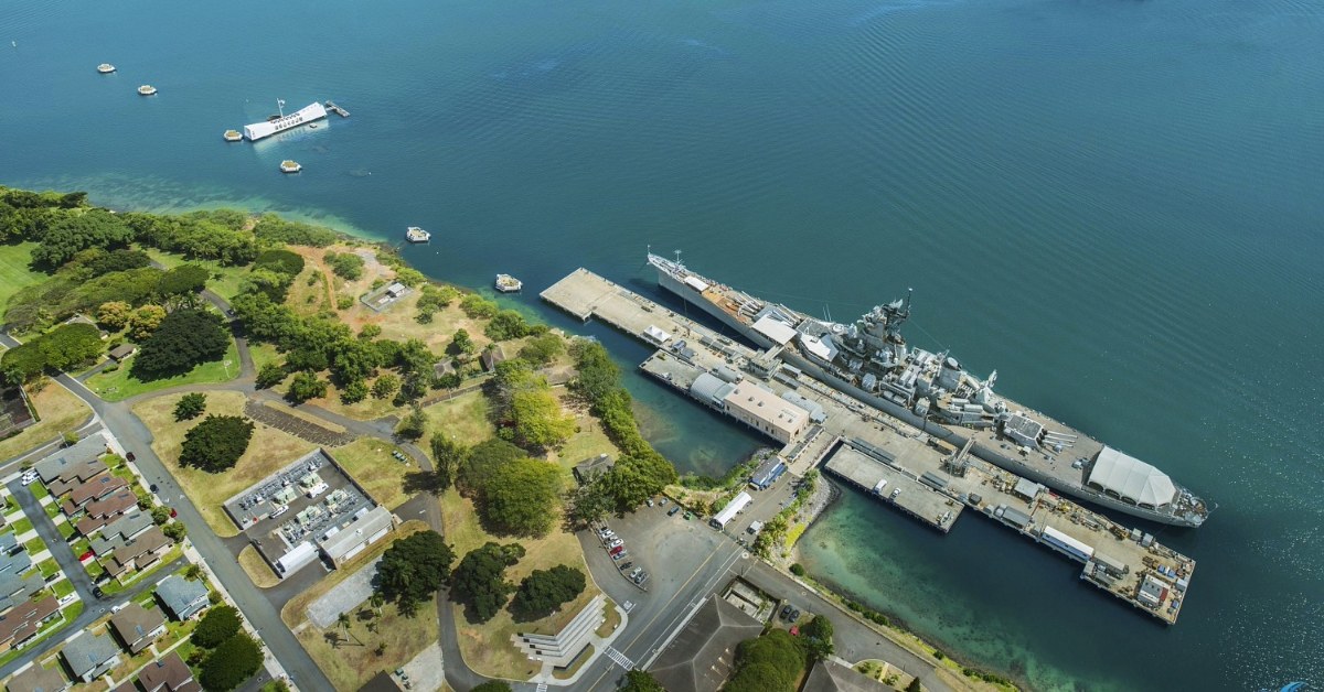 Trân Châu Cảng (Pearl Harbor)