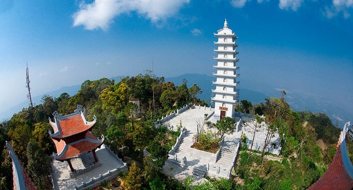 Đền Bà Chúa Thượng Ngàn