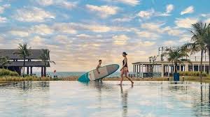 Tận hưởng hồ bơi Resort