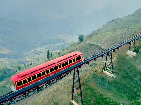 tàu hỏa leo núi Fansipan