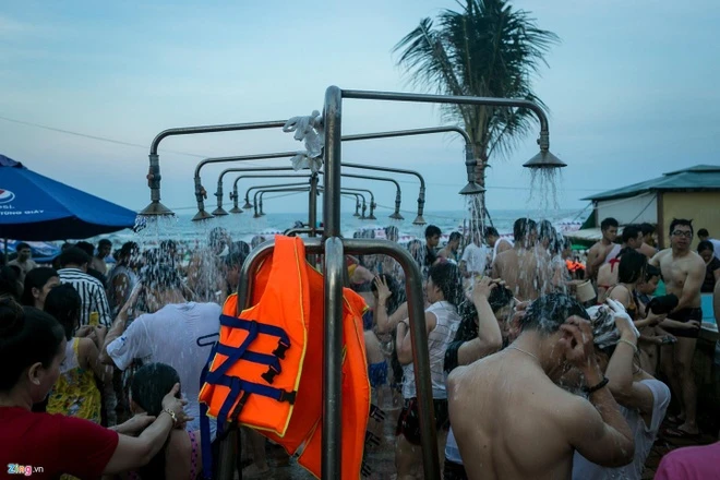 Tắm tráng lại nước ngọt