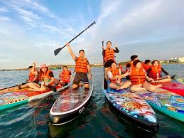 Hoạt động chèo Sup ở biển Tam Tiến