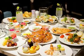 Ăn tối nhà hàng