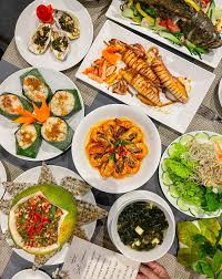 Bữa tối tại nhà hàng ở Vedana Resort