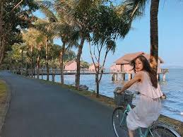 Đạp xe dạo quanh khu nghỉ dưỡng